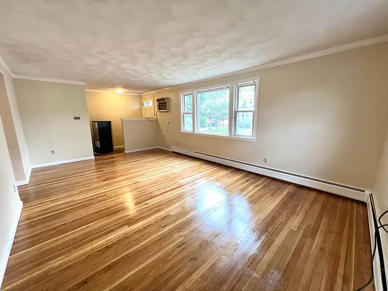 83 Ralph St — Photo 3