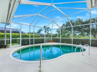 211 Pine Valley Cir, Naples, FL 34113