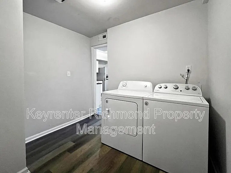9 E 19th St — Photo 8