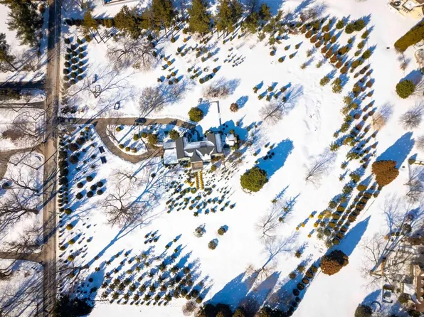 1260-2 County Line Rd, Wayne, PA 19087