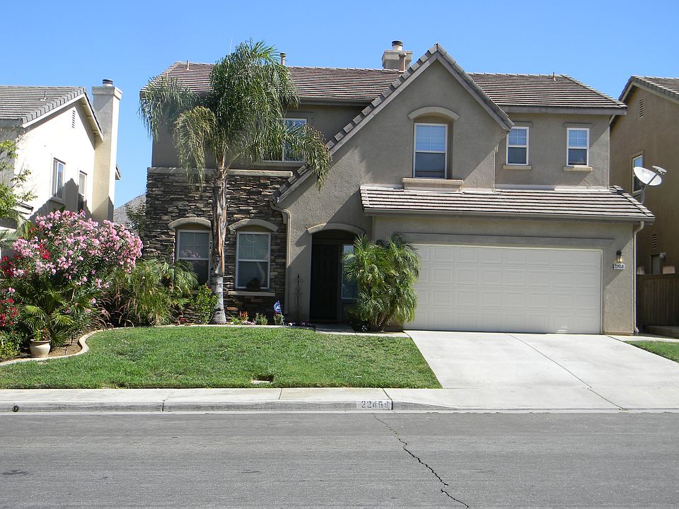1st image of 22485 Hawthorn Ave