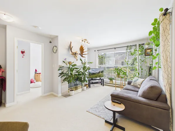 8880 Jones Rd #221, Richmond, BC V6Y 3Z1