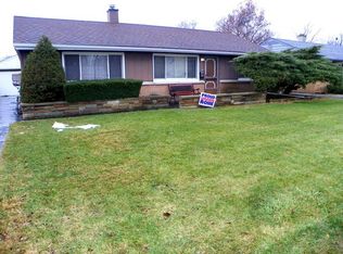 4929 W Oak Center Dr, Oak Lawn, IL 60453