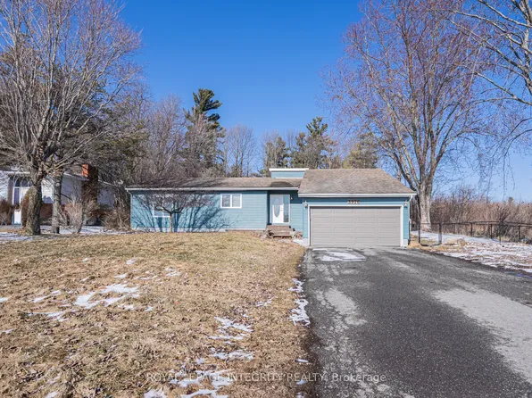 3976 Carp Rd, Ottawa, ON K0A 1L0