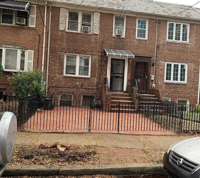 1st image of 11005 172nd St