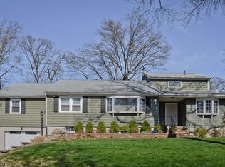 86 Beverly Rd, Fairfield, NJ 07004