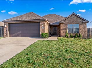 800 Mulberry St, Gravette, AR 72736