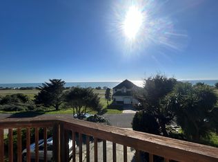 208 Seaview Point, Whitethorn, CA 95589