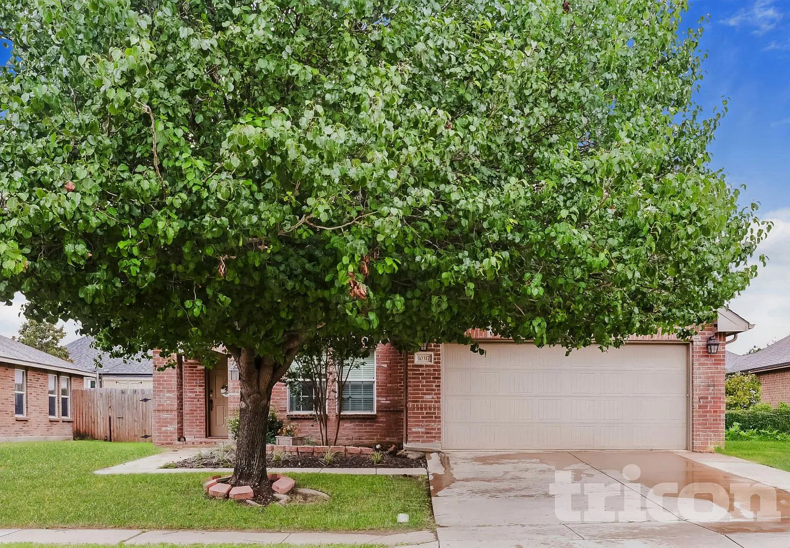 10317 Fossil Valley Drive Fort Worth TX — Photo 1