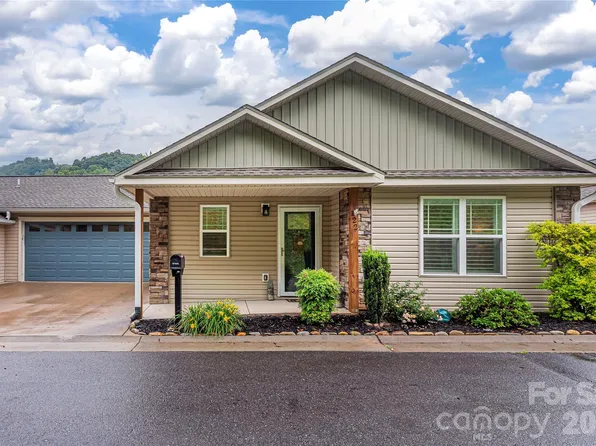 122 February Ln, Waynesville, NC 28785