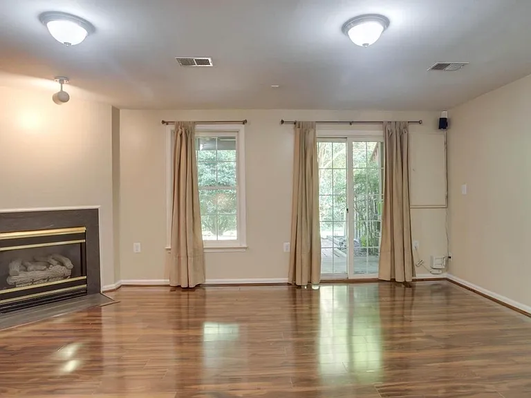 1316 Park Garden Ln — Photo 18