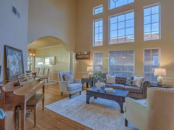 2nd image of 8305 Calle Soquelle NE