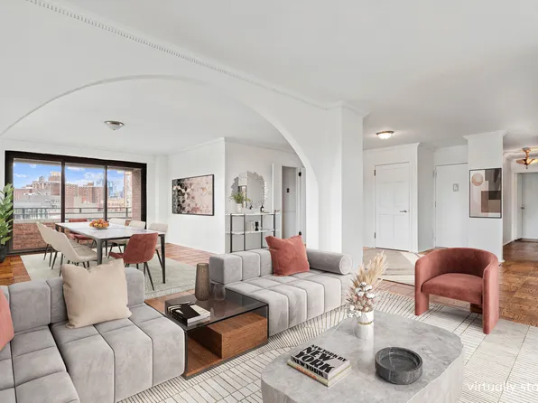 208 East Broadway image 1 of 14