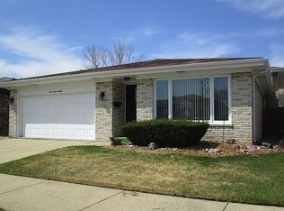 6970 N Dowagiac Ave, Chicago, IL