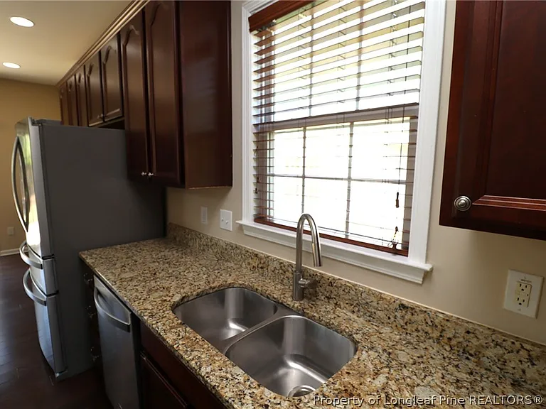 1015 Katie Ln — Photo 16