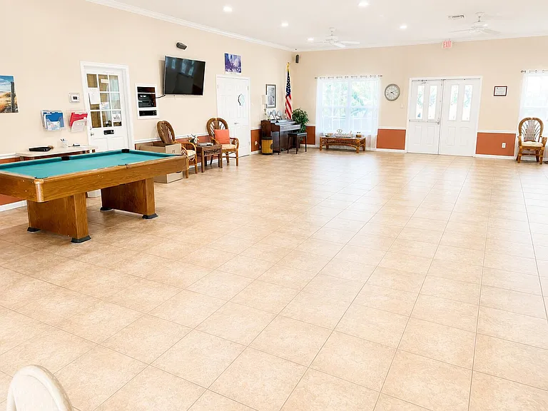 512 High Point Dr #C — Photo 17