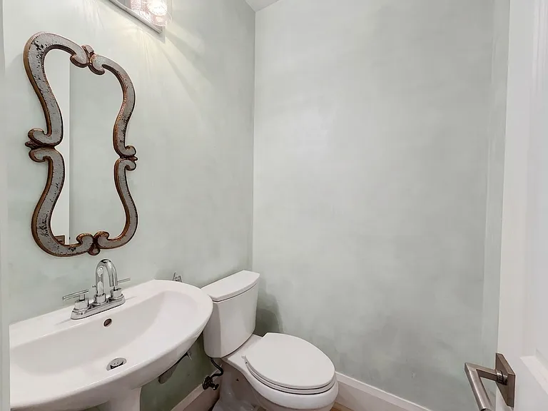 6772 Southern Oak Ct — Photo 9