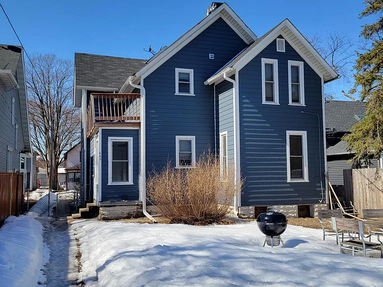 643 Van Buren St NE #1 — Photo 3