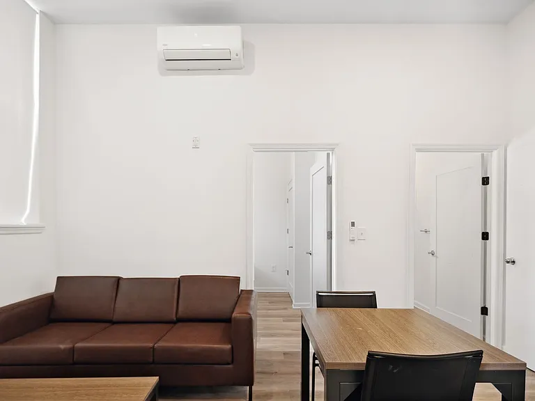 Owl's Nest Apartments — Photo 14