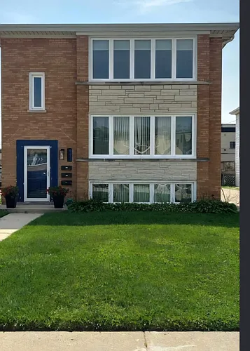 8435 W Berwyn Ave #2 Photo 1