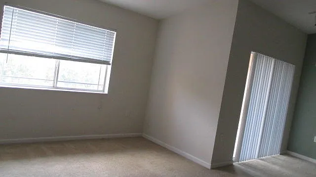 291 SW Palm Dr #303 — Photo 2