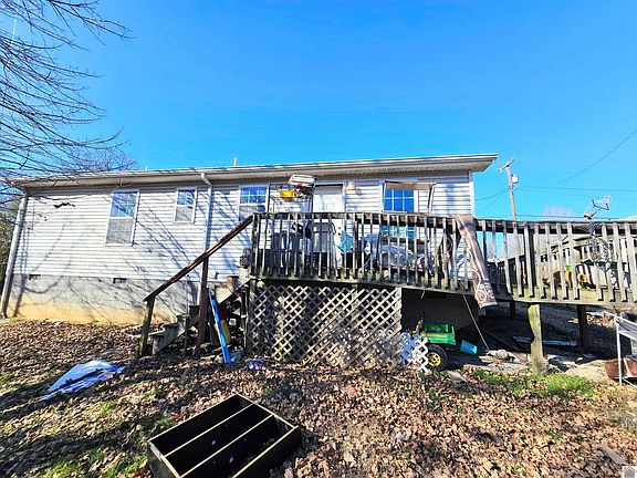 3rd image of 238 Skyline Dr