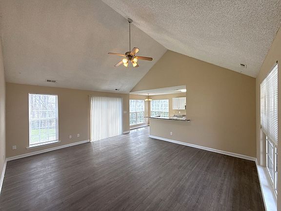 3rd image of 507 Shafter Ct
