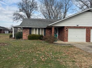 821 N 8th St #821, Breese, IL 62230