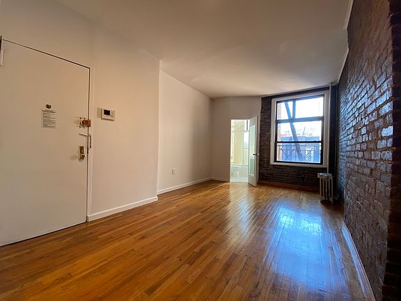 3rd image of 230 E 83rd St APT 4RW