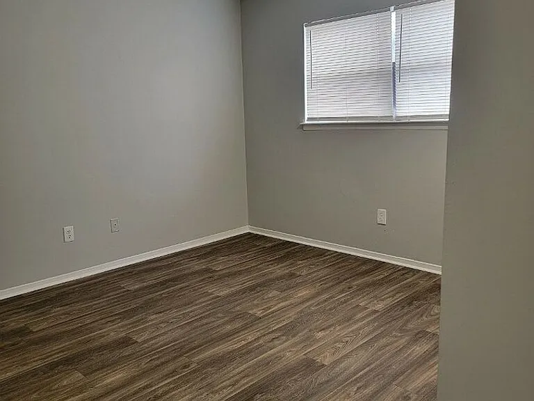 101 Abby Ln — Photo 18