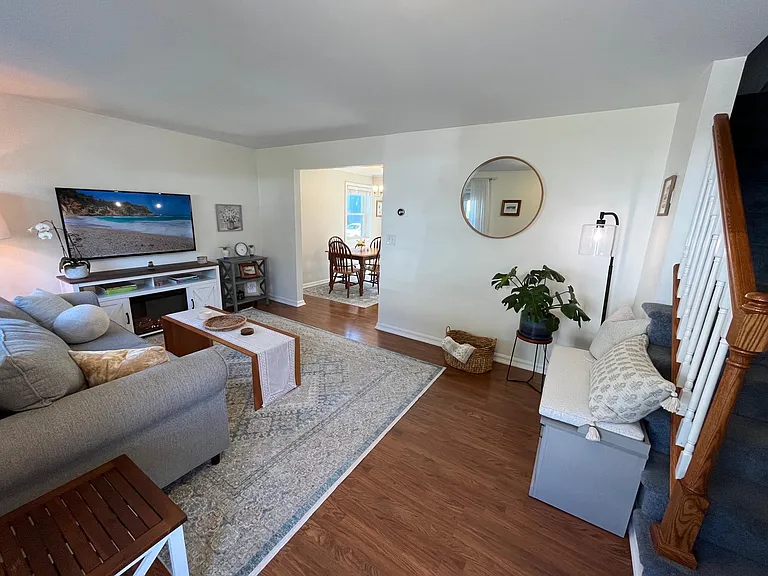47 Birchwood Dr — Photo 2