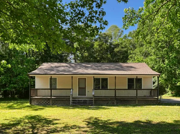 2445 Eastham Rd, Bumpass, VA 23024