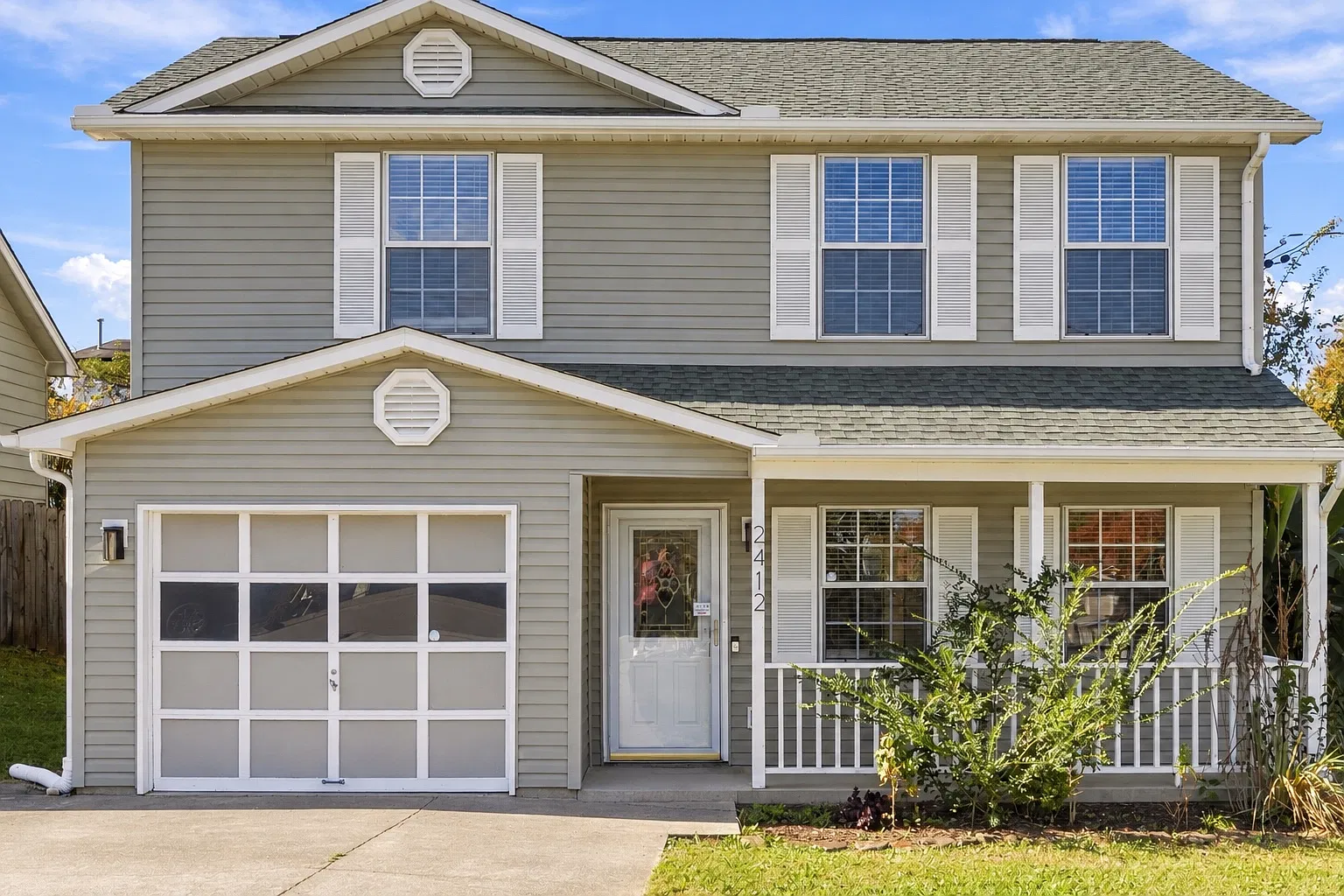 3 bed, 2.5 bath, 1328 sqft, $2,250 — Photo 2
