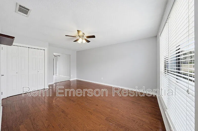 2 bed, 1.5 bath, 1088 sqft, $1,550 — Photo 4