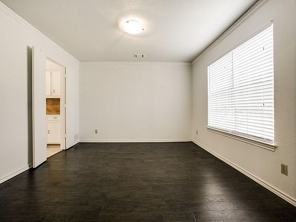 3rd image of 10618 Sandpiper Ln