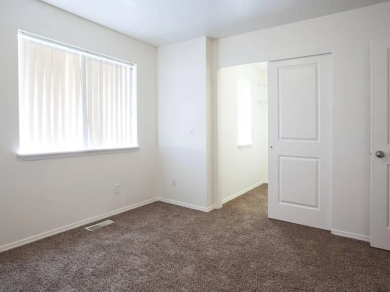 549 N Hydra Pl #A — Photo 12