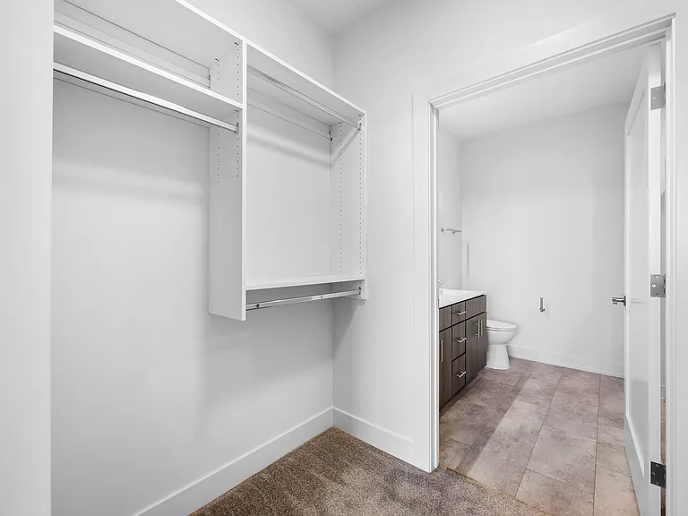 27 W Park Blvd #207 — Photo 9