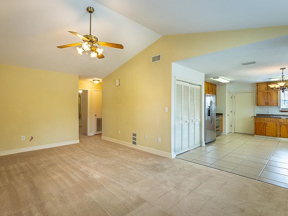 2nd image of 4212 Red Oak Dr