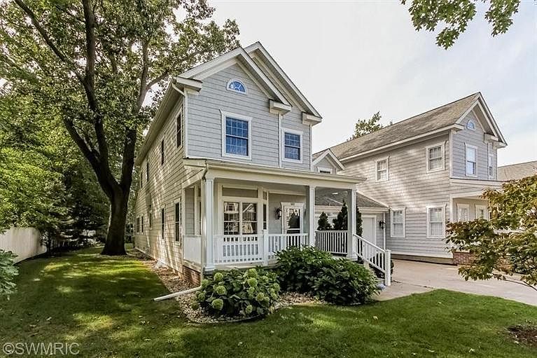 601 Parkview Ave Spring Lake MI Zillow