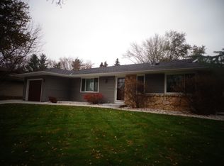8450 Hillside Trl S, Cottage Grove, MN 55016