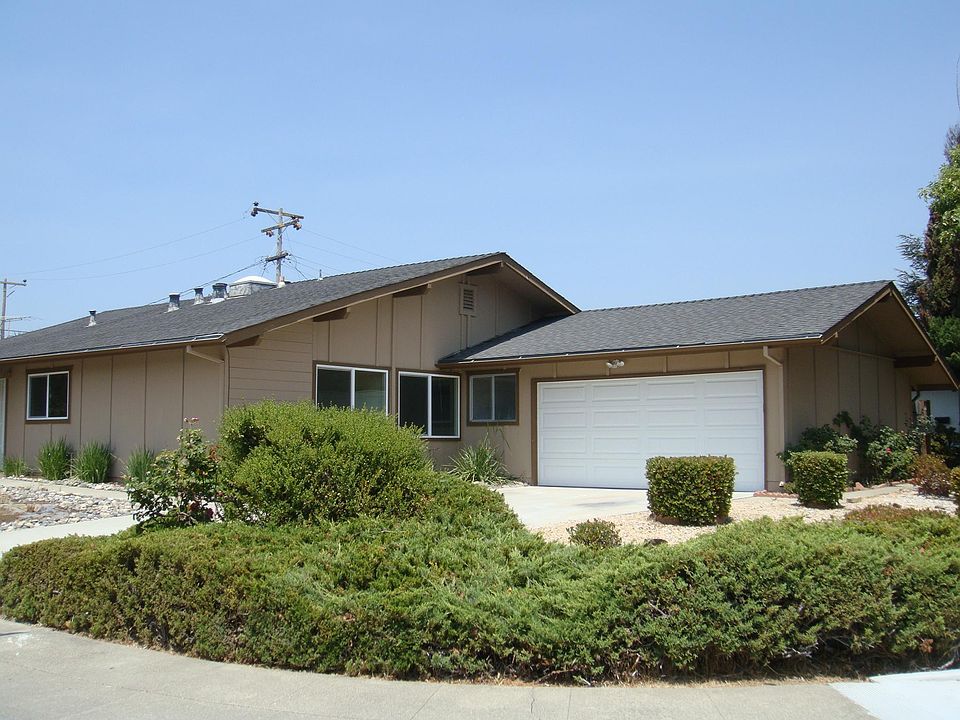 1st image of 3384 Los Prados St