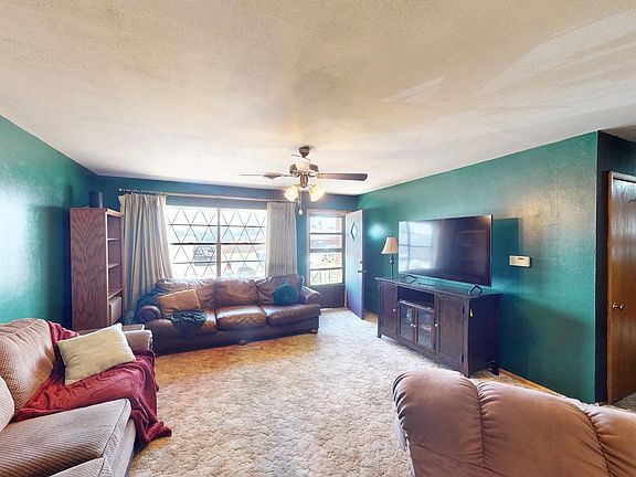 2nd image of 426 E Elm Dr