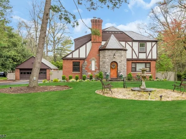 587 Closter Dock Rd, Closter Boro, NJ 07624