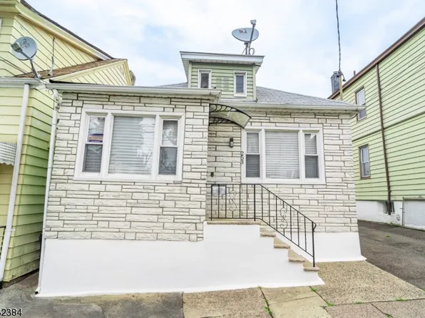 253 Pacific St, Paterson City, NJ 07503