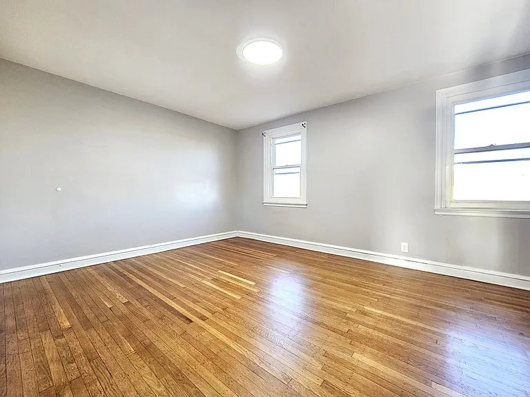 1009 Rosalie St — Photo 12