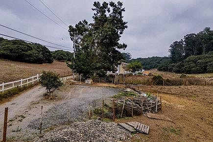 3rd image of 18050 Cunha Ln
