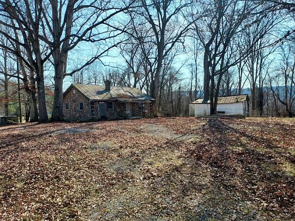 3rd image of 3900 Rocky Hill Ln