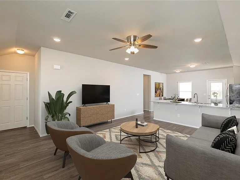 899 E Sparrow Cir — Photo 3