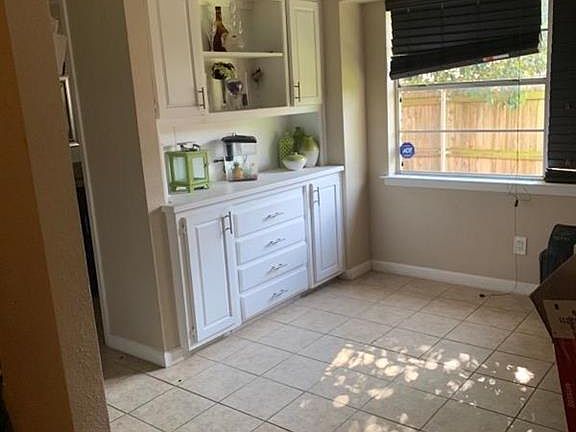 4th image of 1056 Briarwood Ln