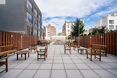 Rented by R New York